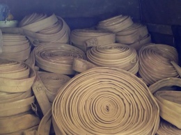 Николаевскому зоопарку подарили 71 пожарный шланг (ФОТО)