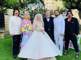 Роскошные платья и звездные гости: как прошла свадьба Алины Гросу