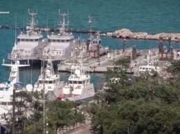 Из Керчи исчезли захваченные Россией украинские корабли