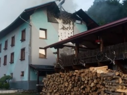 Масштабный пожар: Запорожские школьники на Закарпатье попали в беду (ВИДЕО)