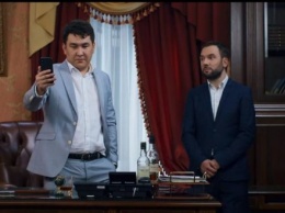 «Грустные и подавленные» или как Азамат Мусагалиев и Пташенчук извинились перед Путиным в шоу «Однажды в России»?