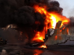 Масштабный пожар на складах секонд-хэнда под Киевом привел к загрязнению воздуха (фото, видео)