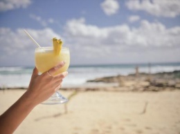 Пиво в отпуске не пить! Любители алкоголя в жару рискуют заработать рак кожи