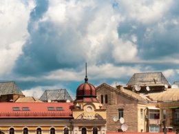 Особый взгляд: как облачный Киев отдыхает от утомительной жары