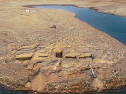 В Ираке из-за аномальной жары на дне водохранилища обнаружили дворец возрастом 3400 лет