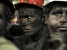 «Не можем смотреть на детей - они голодные!»: шахтеры в «ЛНР» требовали выплатить зарплату