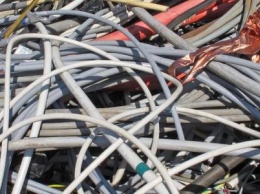 В Никополе серийный вор срезал более 600 метров телефонного кабеля