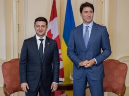 Зеленский анонсировал упрощение визового режима с Канадой