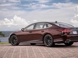 Lexus выпустит лимитированную версию седана LS 500