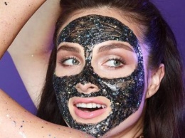 Стало только хуже: Знаменитые Glitter Masks вызывают прыщи и сухость - мнение