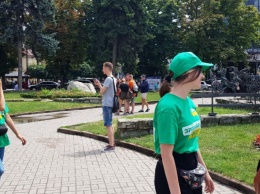 Во Франковске полиция расследует парад детей с символикой «Зе-команды»