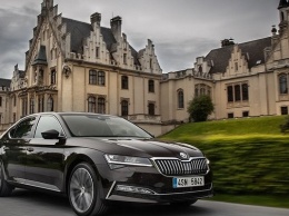 Названа дата старта продаж в России обновленного Skoda Superb