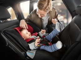 Роскачество рассказало об опасности адаптеров для перевозки детей в авто