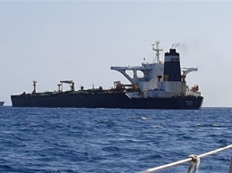 В составе экипажа задержанного вблизи Гибралтара танкера есть украинцы