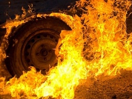 На грани масштабного взрыва: в Днепре на заправке загорелся автомобиль