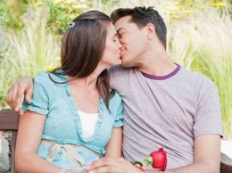 7 полезных свойств поцелуев