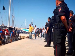 К берегам Италии пришло новое судно с мигрантами