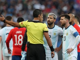 Аргентина в скандальном матче победила Чили на Копа Америка