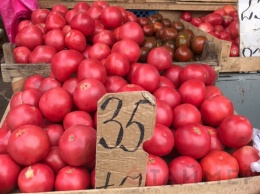 Цены в Одессе: черешня от 35 гривен, арбузы по 10, летние яблоки по 25