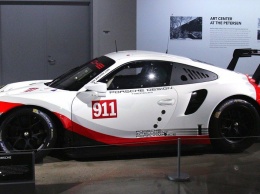 Porsche представила обновленное гоночное купе 911 RSR