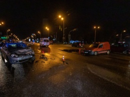 В Киеве из-за сломанного светофора столкнулись две леговушки: фото