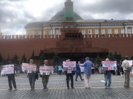 В центре Москвы задержали семерых крымскотатарских активистов