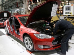 Бывшие сотрудники Tesla жалуются на незаконные увольнения
