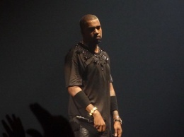 Кроссовки превратили рэпера Kanye West с должника в мультимиллионера