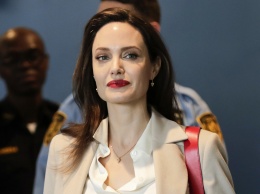 Очаровательная Джоли ослепила мир неземной красотой на съемках нового фильма: несмотря на все невзгоды