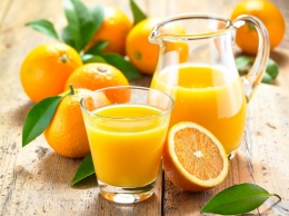 Ученые назвали десять полезных свойств апельсинового сока