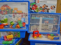 Детям Днепровского района приобрели наборы Lego