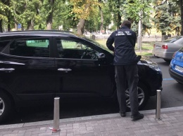 В Киеве инспекторы по парковке начали штрафовать водителей