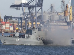 Береговая охрана молниеносно взяла штурмом "нарко-судно": видео, достойное сюжета для блокбастера