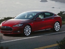 Старую Tesla Model S признали лучшим автомобилем года за 70 лет