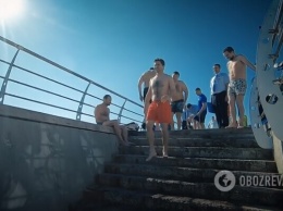 ''Михалыч в красных труселях'': Зеленский взорвал сеть неожиданным появлением на пляже в Одессе