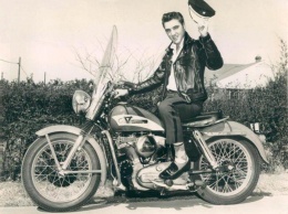 Мотоцикл Элвиса Пресли выставили на торги