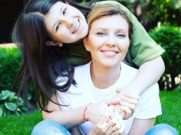 Дочери Зеленского сегодня 15 лет: первая леди опубликовала трогательное поздравление