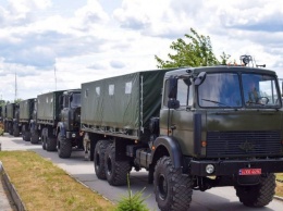 Сотню новых грузовиков «Богдан-6317» отправили на службу в армию