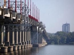 Новый мост в Днепре срочно закрывают: как будут ходить маршрутки (Фото)