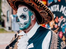 На арт-заводе «Платформа» пройдет ночной карнавал Santa Muerte