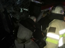В Николаевской области легковушка врезалась в автобус, погиб мужчина и его двое детей
