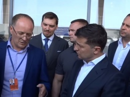 Директор Николаевского аэропорта попытался приструнить Зеленского