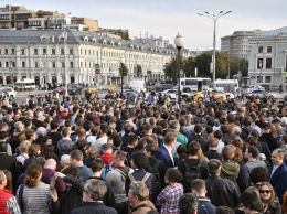 В Москве третий день проходит акция протеста на Трубной площади