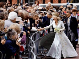 Герцогине Корноульской - 72: самые яркие наряды жены будущего короля Британии