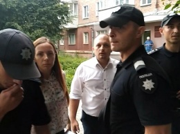 На Сумщине "разборки" кандидатов в депутаты Бондаренко и Семенихина закончились скандалом и полицией