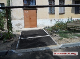 В Николаеве заасфальтировали двор только у корпуса, где жители поддерживают депутата Козыря