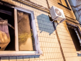 В Днепре напротив "Каравана" сгорела квартира: хозяйка выпрыгнула в окно