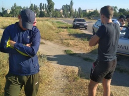 В день тишины в Бердянске задержали работника штаба "Слуги народа" с листовками с черной агитацией