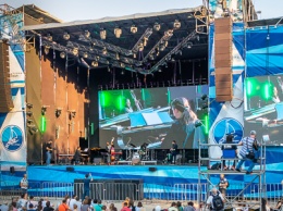 В Днепре на Монастырском острове стартовал IV фестиваль «Джаз на Днепре»: как это было