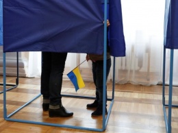 Главное за ночь: старт парламентских выборов, кредитный террор и победа Украины на ЧМ
